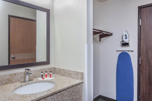 Sierra Inn image 16